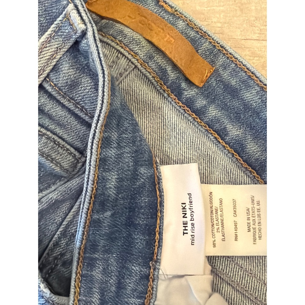 Joe's Jeans The Niki Mid Rise Boyfriend Distressed Light Wash Denim Size 27